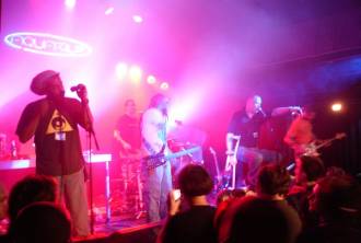 Earl 16 (Dreadzone): &quot;I love the notes in reggae music&quot;