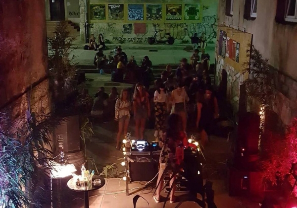 Inna Yard za ljubitelje reggaea